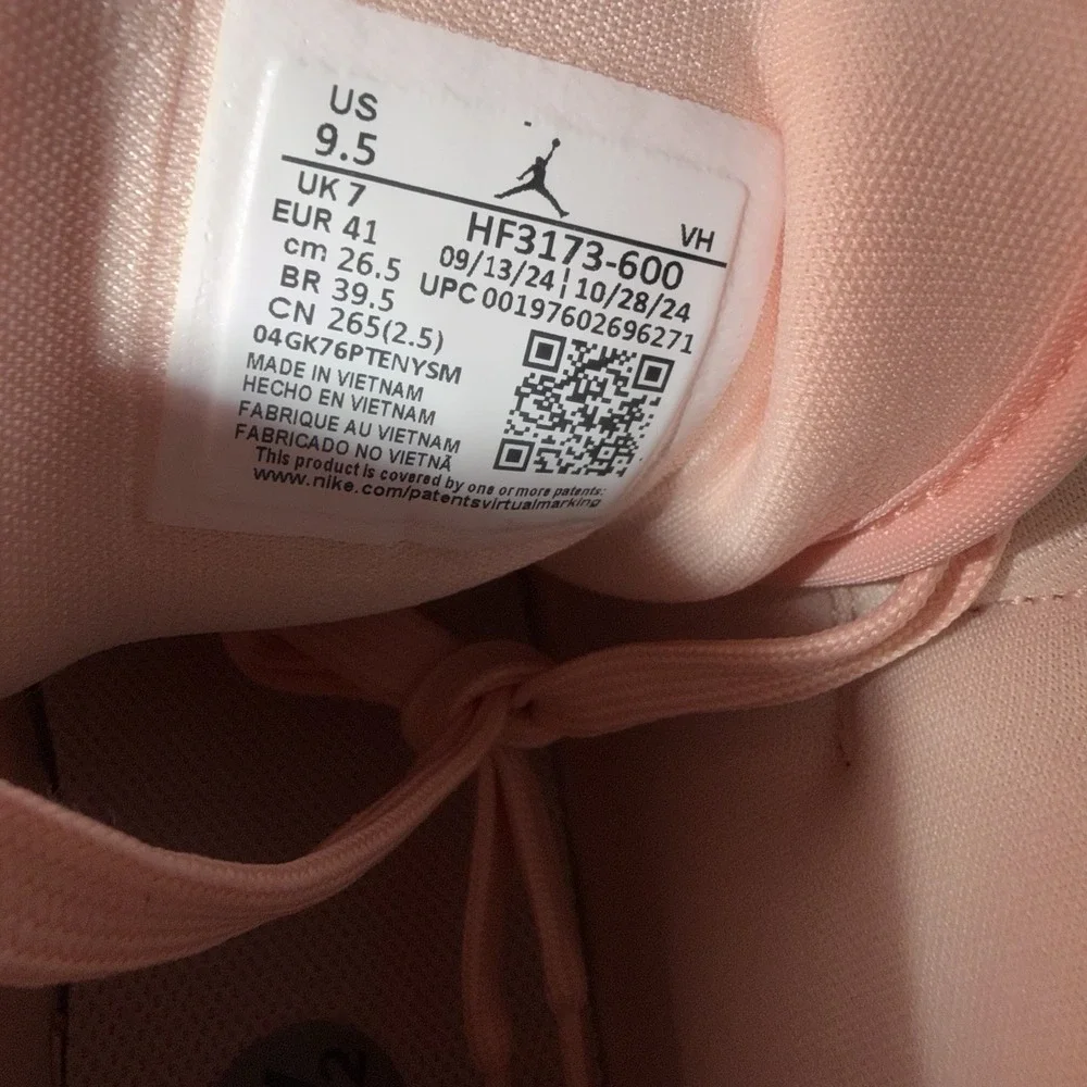 Nike Air Jordan 1 Mid SE Valentine's Day Pink Patent HF3173-600 Women 9.5 - Picture 7 of 7